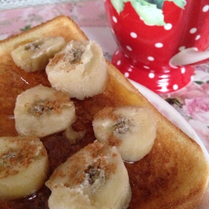今朝の朝食に頂きました♪
マーマレードとバナナの組み合わせが最高に美味しかったです♡青汁プラスで大満足♡ごち様でした(*^^*)